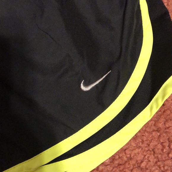 Nike Dri-Fit🥳HP🥳Shorts - Picture 2 of 10